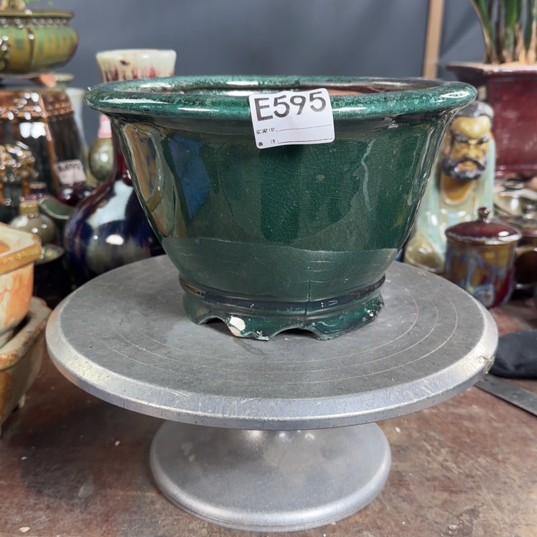 茗***妃紫砂花盆595瑕疵品     