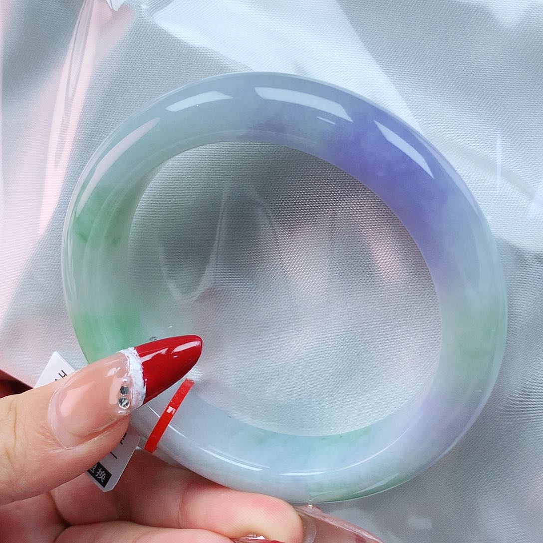 翡翠手镯未镶嵌58圈