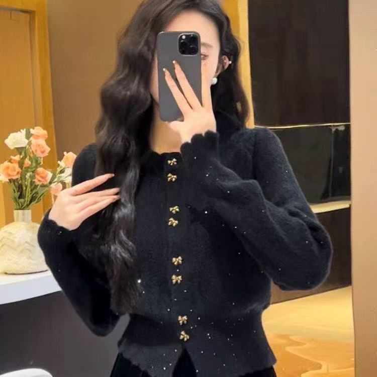 秋冬法式小香风蝴蝶金扣小众毛衣开衫女圆领收腰气质减龄针织外套