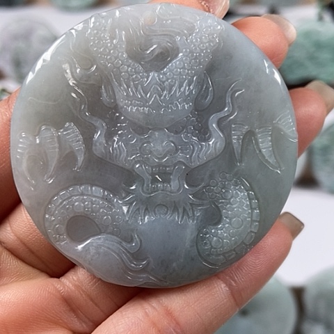 翡翠颈饰未镶嵌龙行天下福利