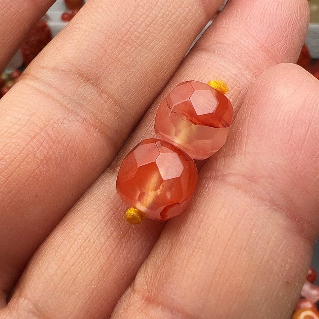 南红玛瑙珠子未镶嵌