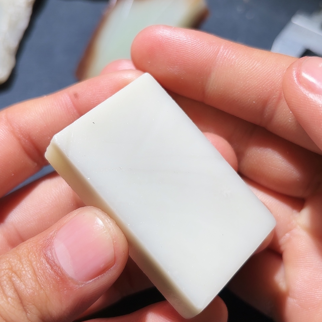 和田玉未镶嵌珠宝奇石