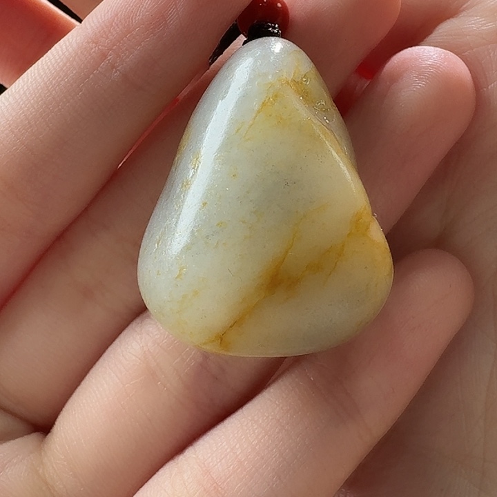 和田玉未镶嵌颈饰工厂清货，不退不换，多样性拍一发一