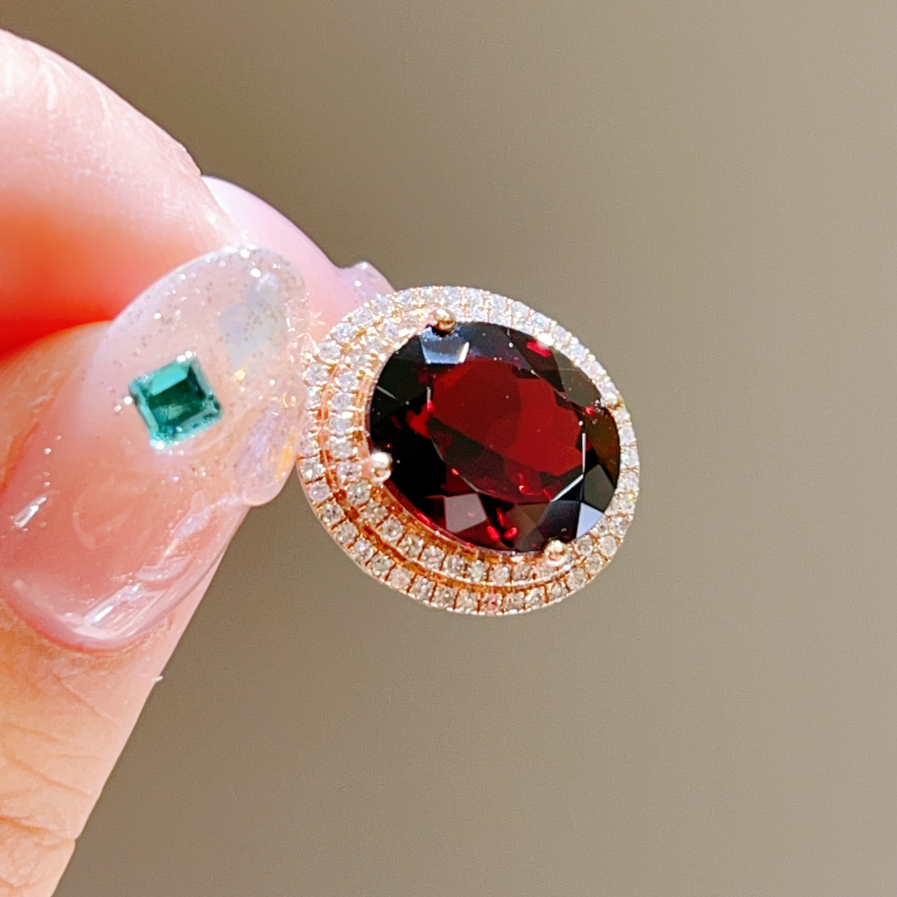 8.00ct 18K玫瑰金镶嵌石榴石吊坠 4800