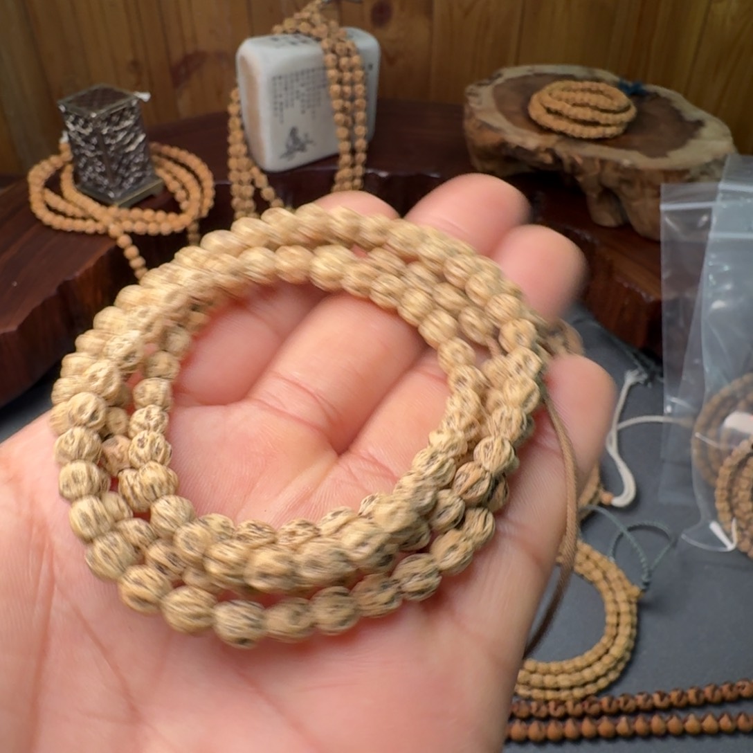 柏香籽/百香籽吊坠两**孩