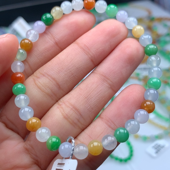 翡翠手镯未镶嵌卡