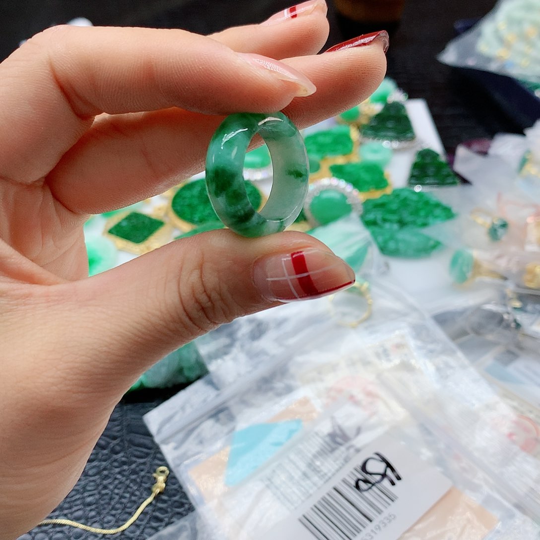 【闪购商品】翡翠戒指未镶嵌，