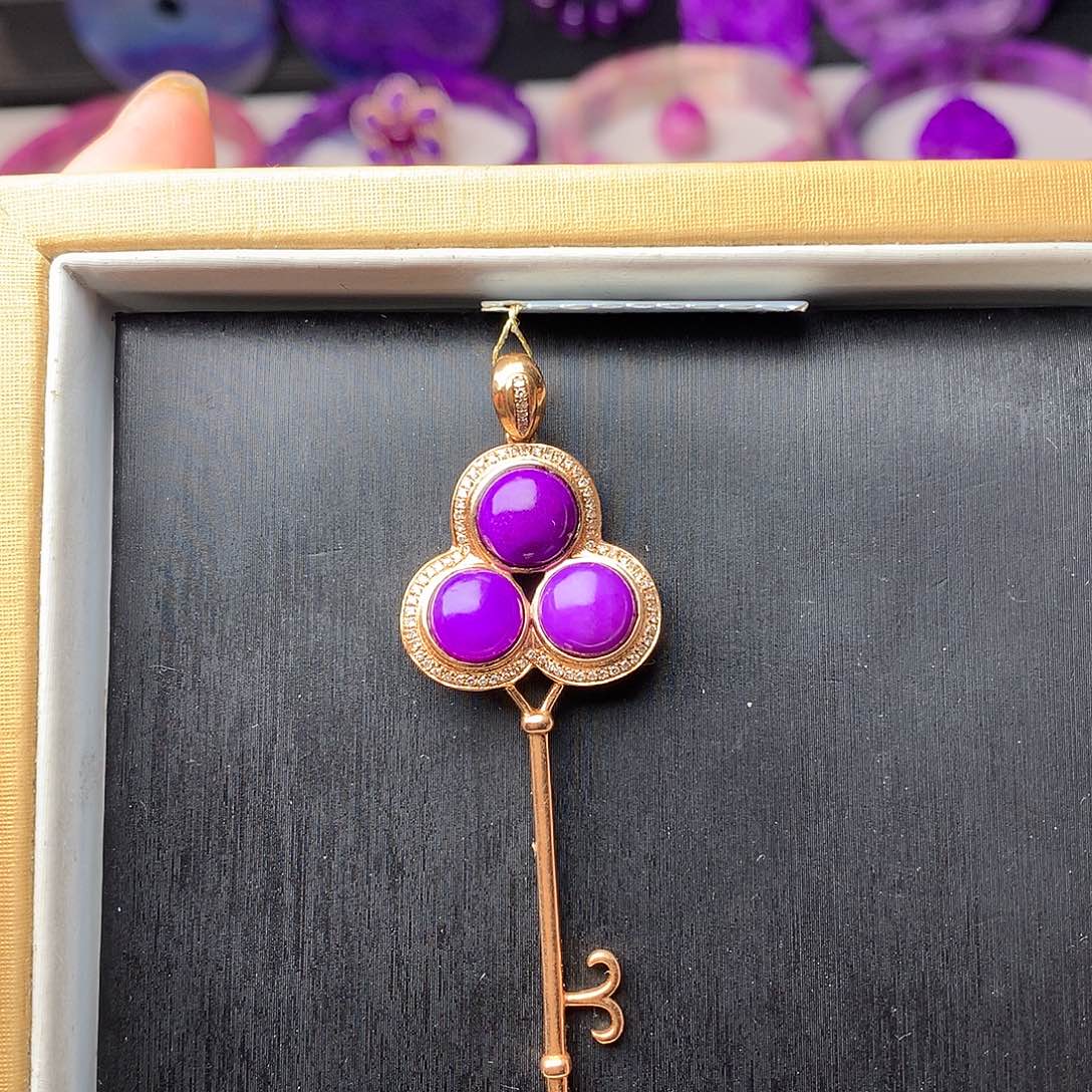 苏纪石（舒俱来）吊坠18K金镶嵌