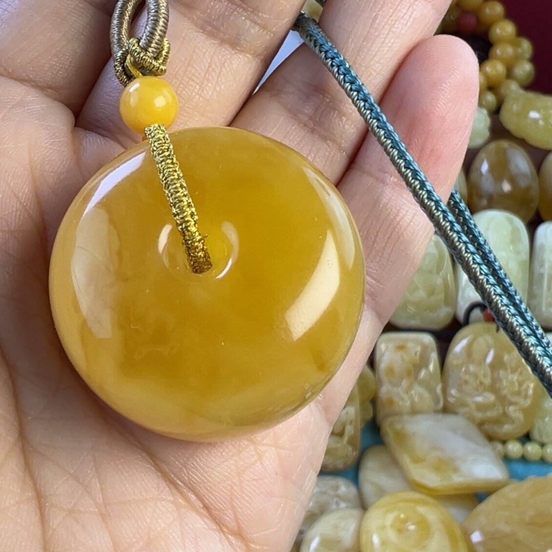 蜜蜡吊坠(赠链)未镶嵌