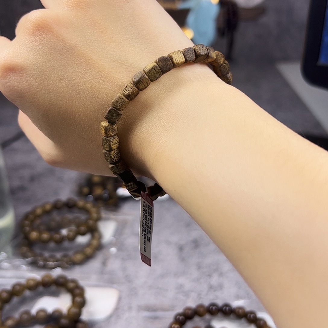 沉香碎屑沉香沉香海南沉香0.5 A21