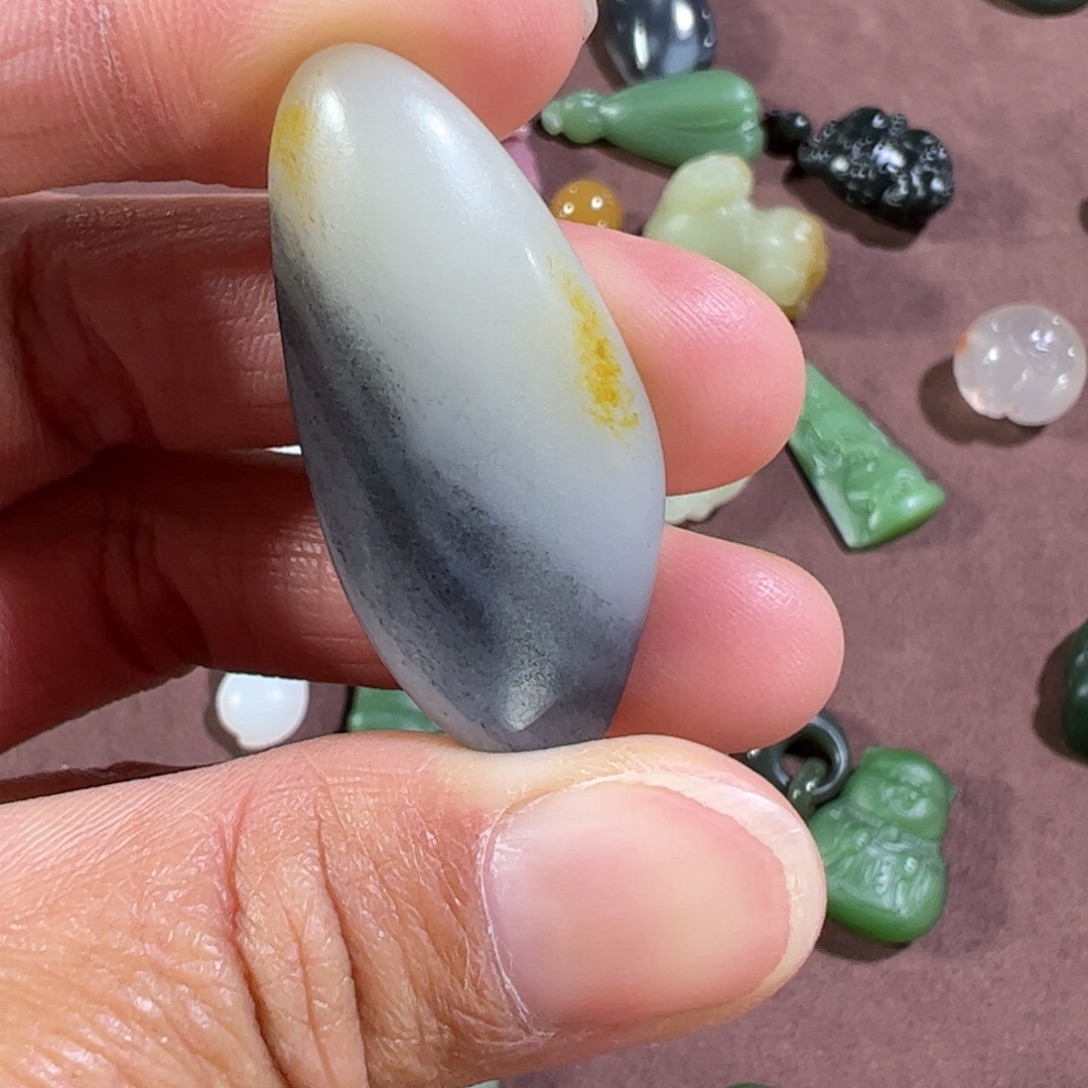 和田玉未镶嵌挂件