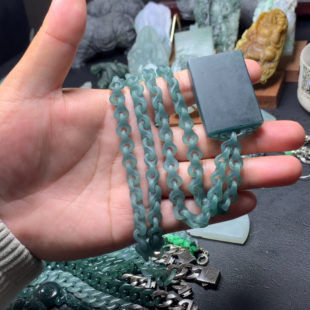 钟***魔定制翡翠未镶嵌翡翠