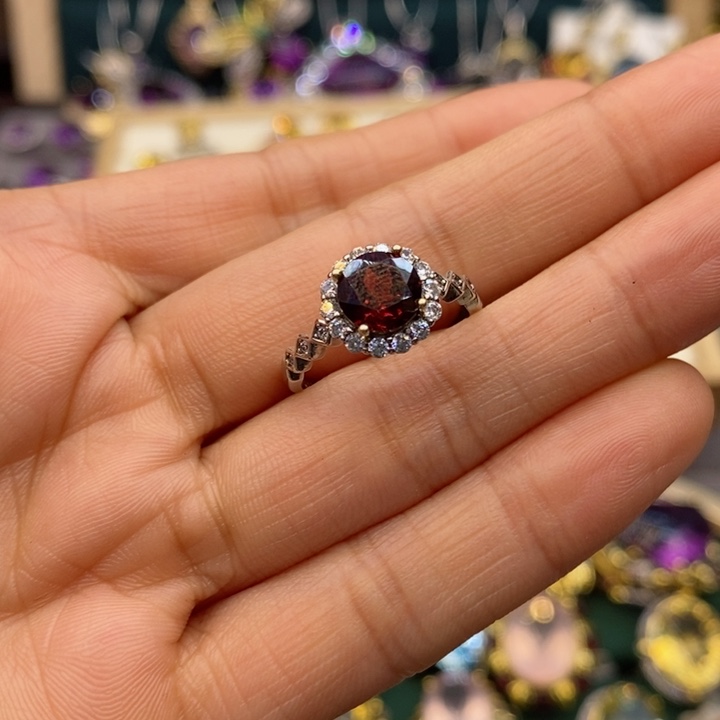 石榴石戒指银S925镶嵌北*?天然石榴石戒指