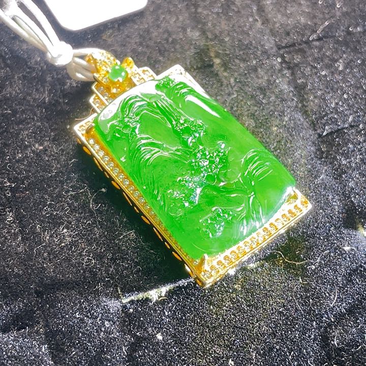 翡翠未镶嵌颈饰19，