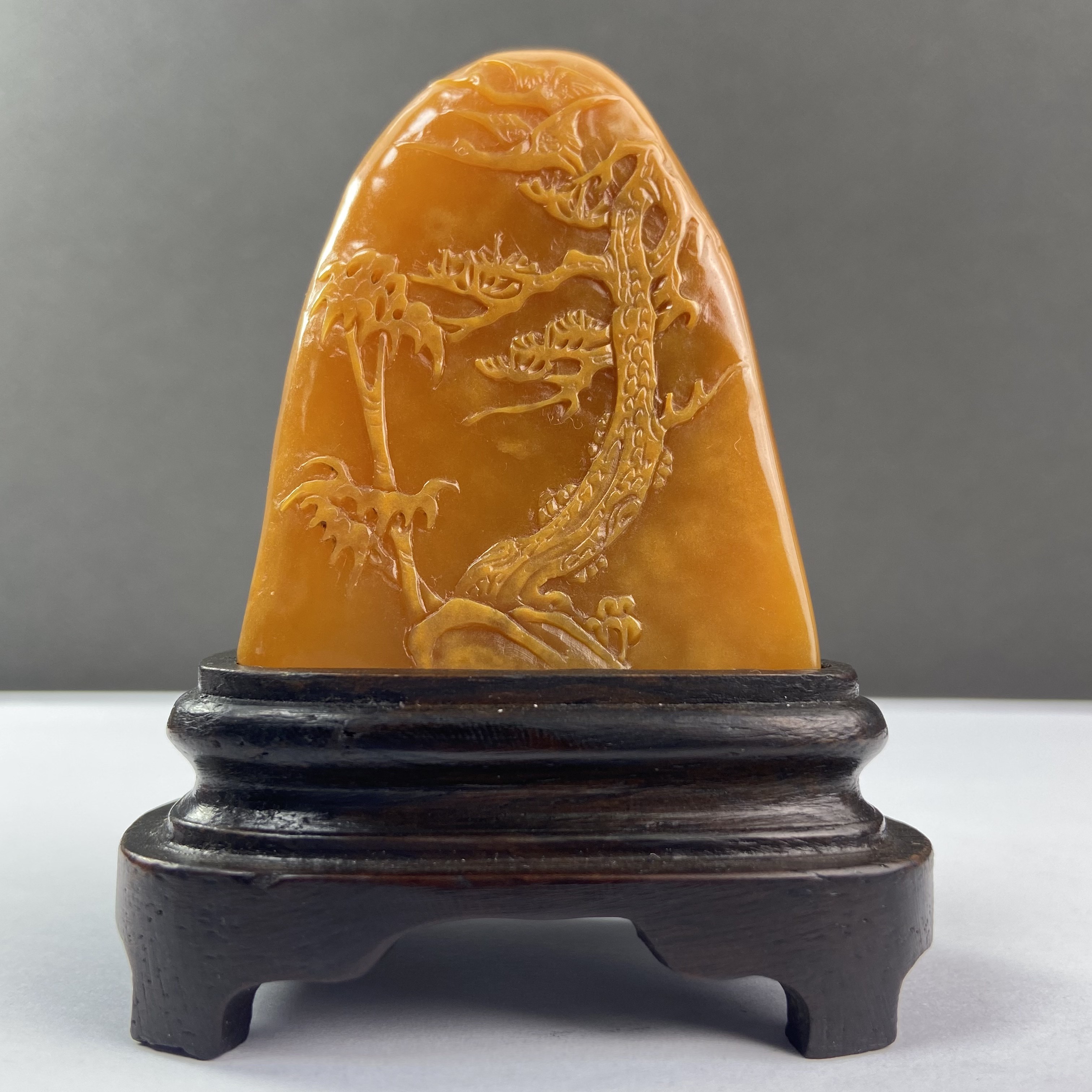 TW1008Z 枇杷黄田黄 松鹤延年