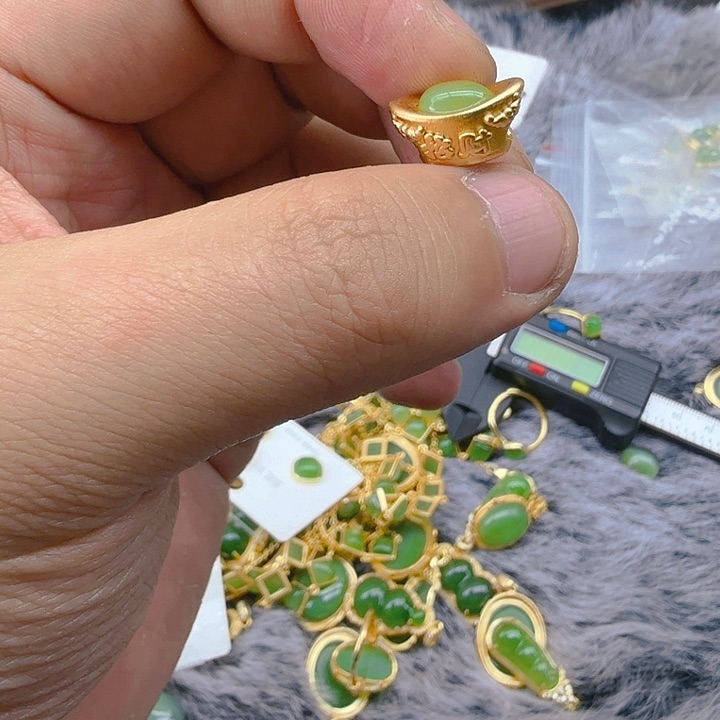 和田玉（碧玉）颈饰银S925镀金镶嵌