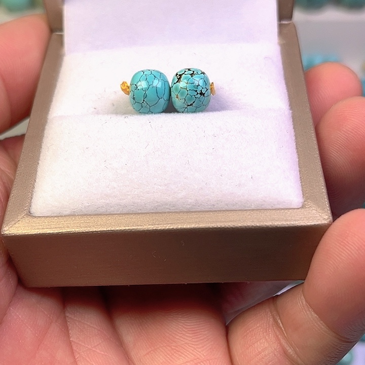 高****绿松石未镶嵌珠宝奇石