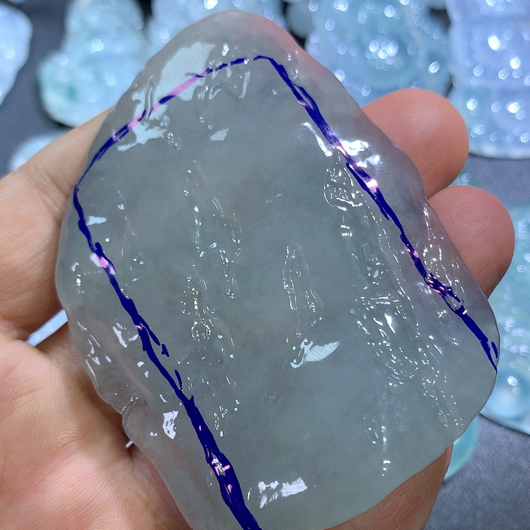 翡翠颈饰未镶嵌A****?翡翠