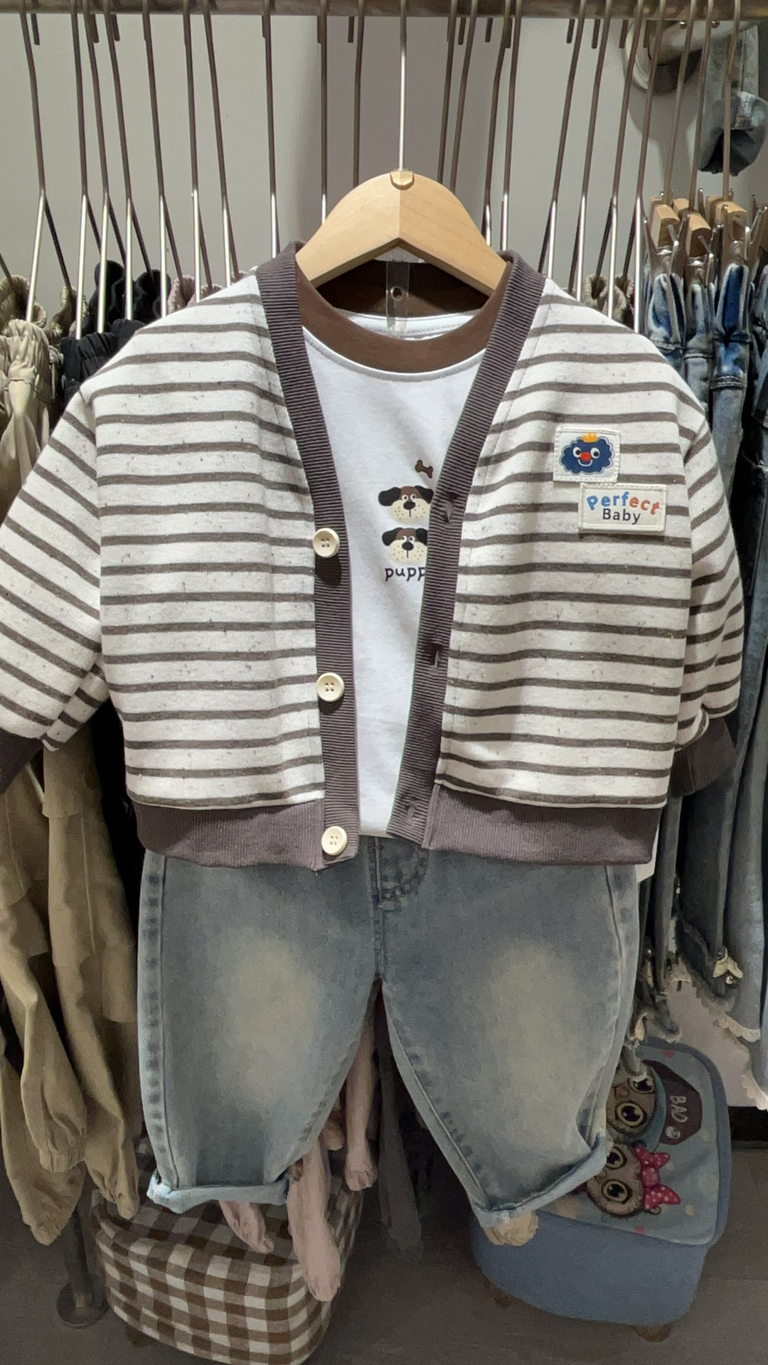 秋季春季A类常规条纹V领普通外套拼色秋款开衫针织拼接韩版