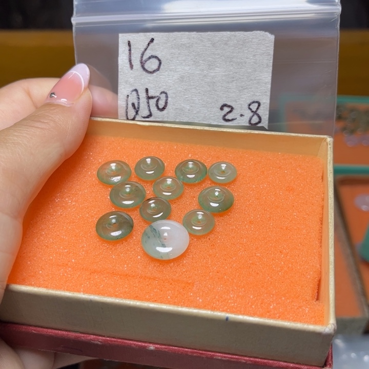 定制翡翠未镶嵌不