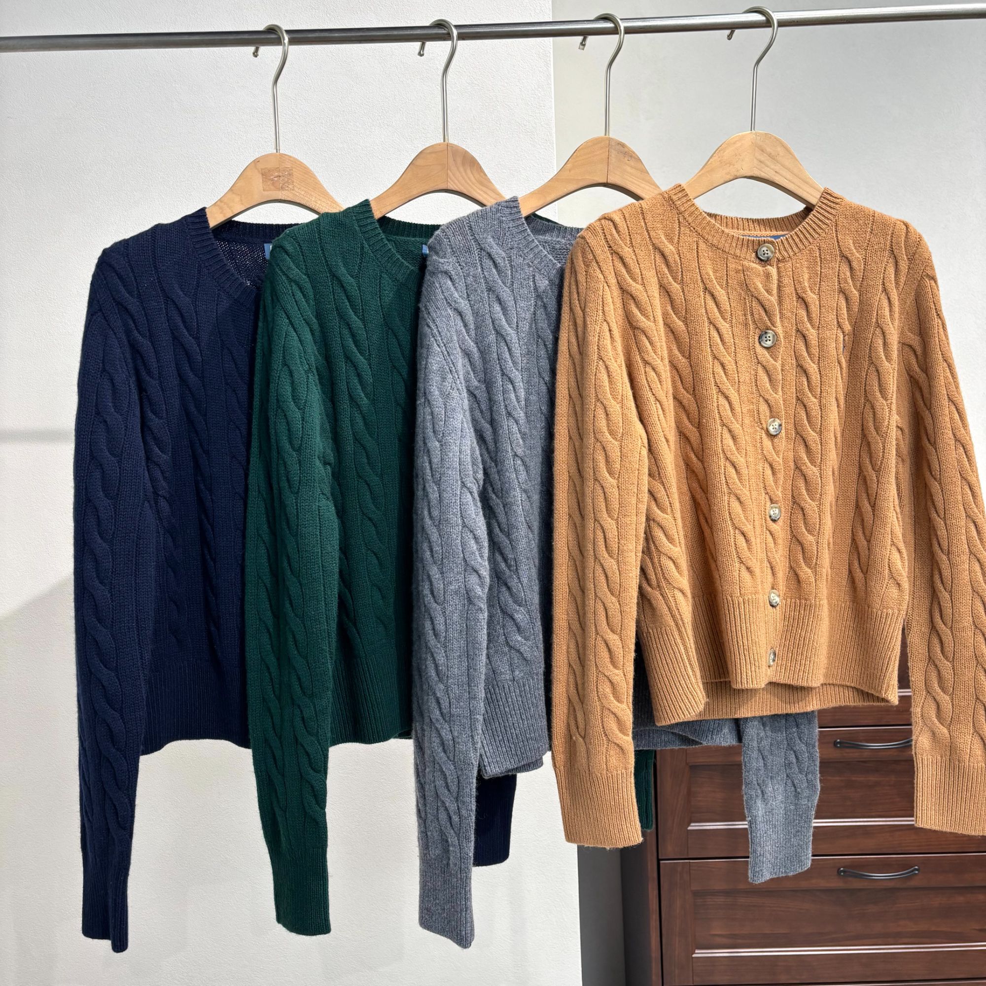 SY5825  四色绞辩编织开衫