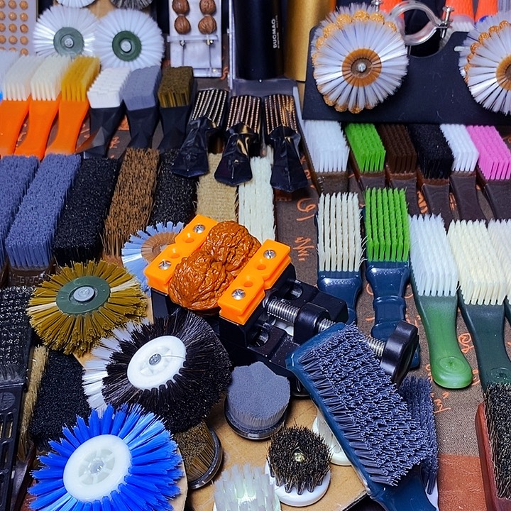 哈***哈蓝丝➕黑马➕碗形3个➕铁矿➕台钳