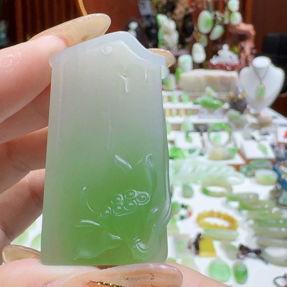 和田玉翠青一品清莲未镶嵌