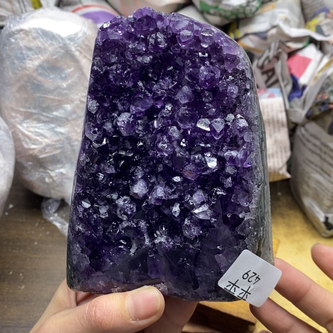 紫晶乌拉圭未镶嵌