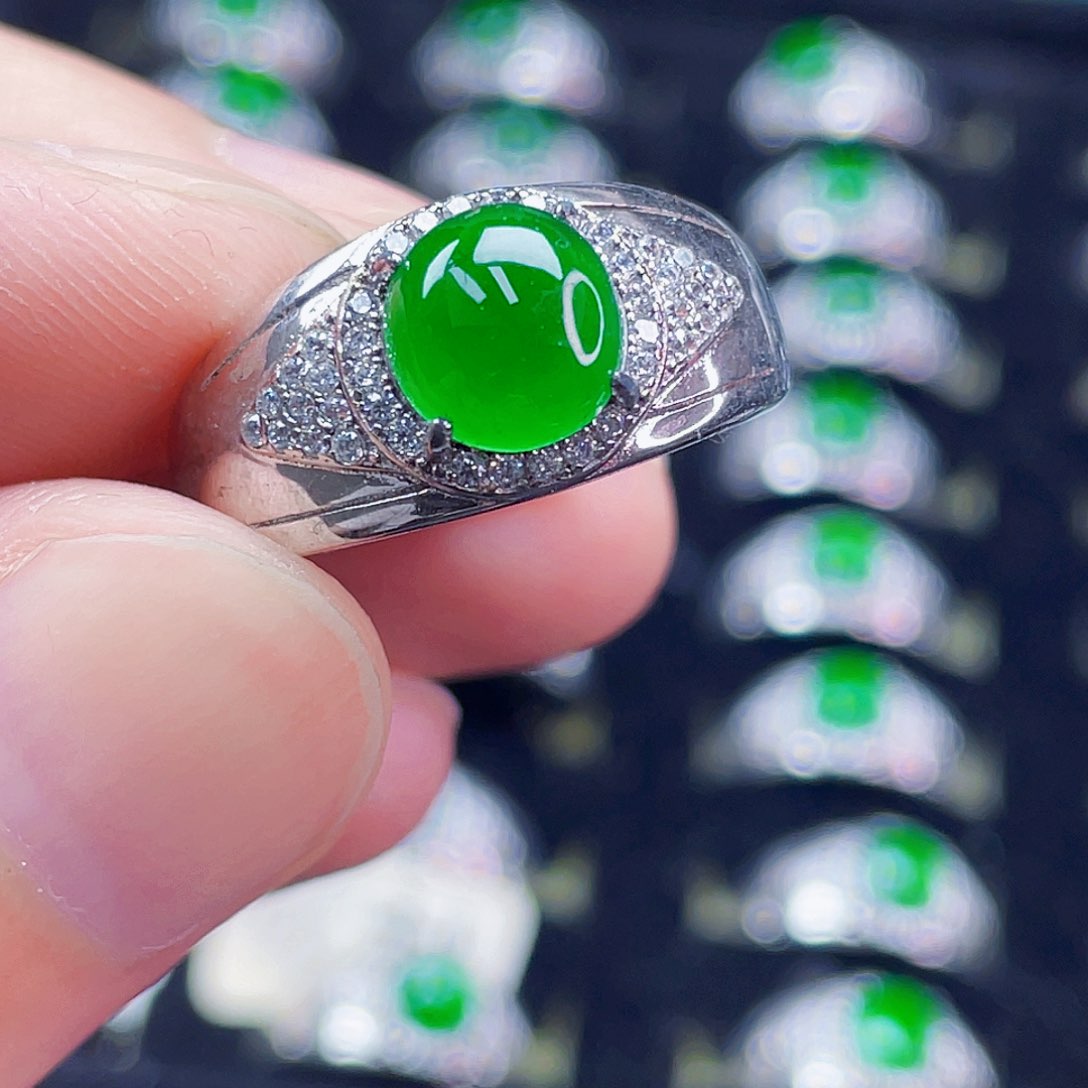 翡翠未镶嵌吊坠(不含链)28