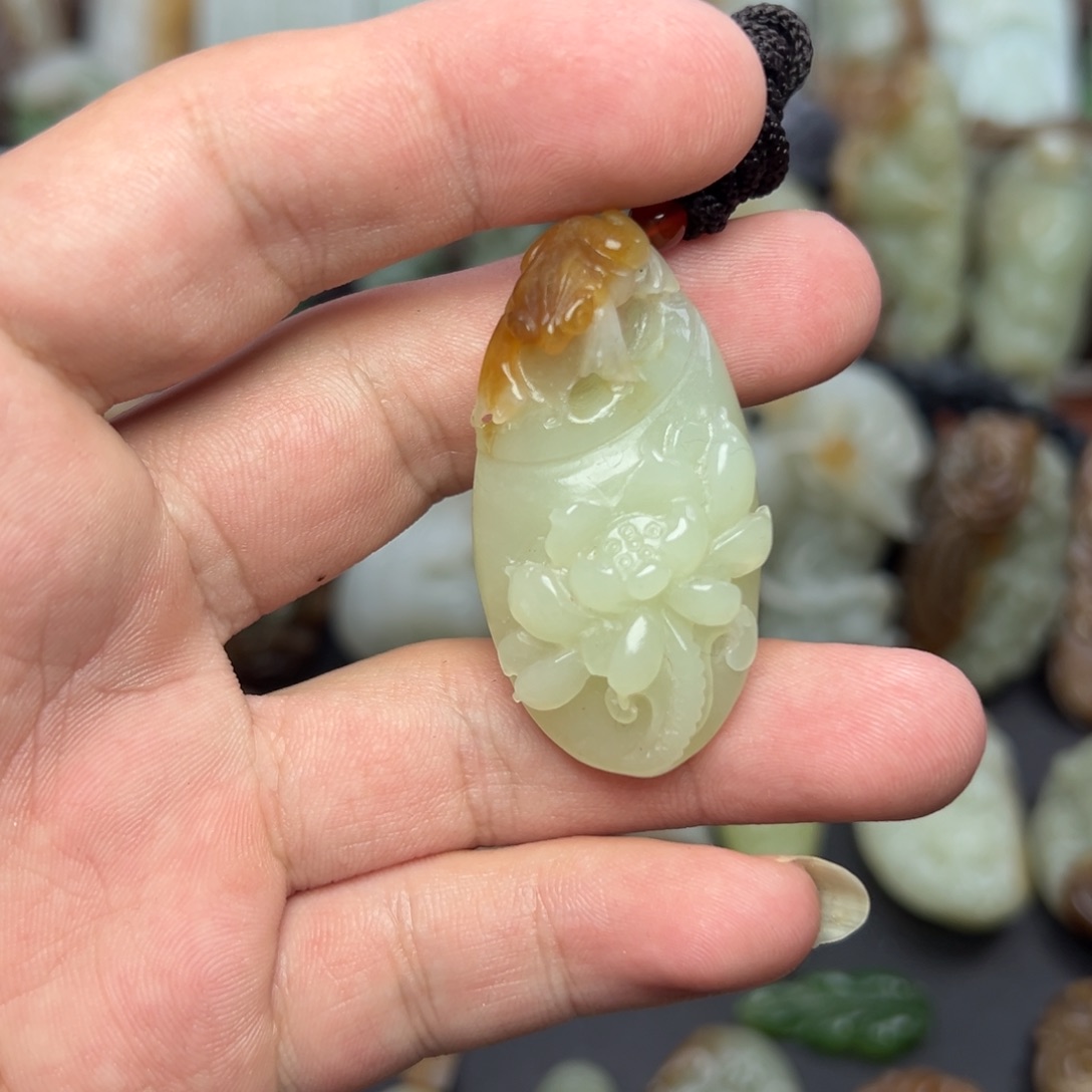 和田玉未镶嵌挂件