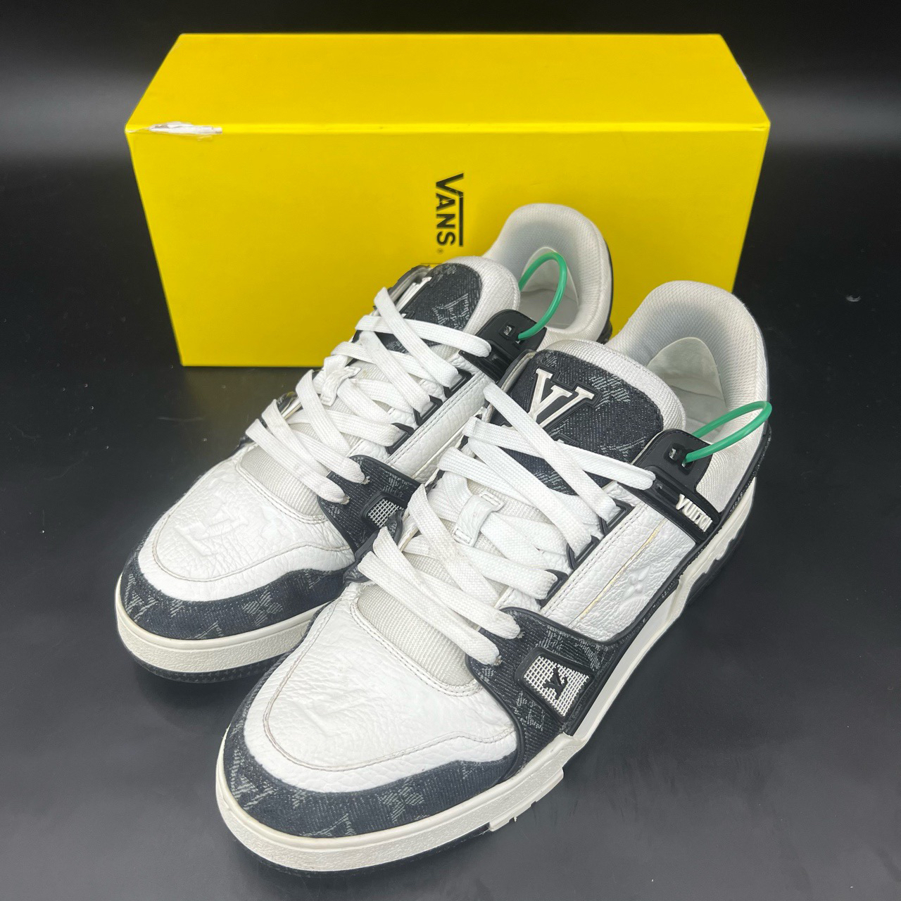 95新 LouisVuitton/路易威登 码数41.5lv trainer 黑白牛仔 