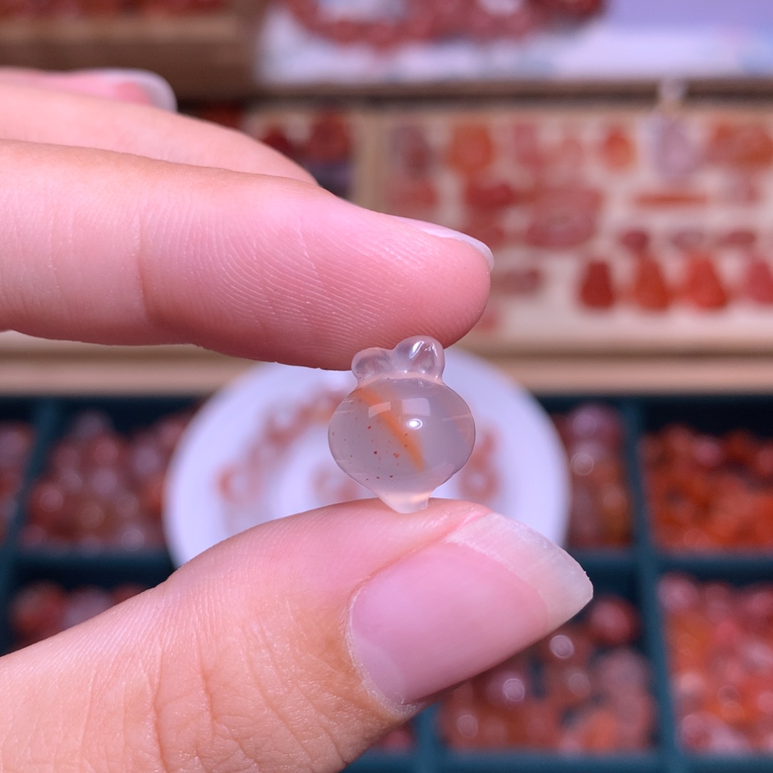 南红玛瑙未镶嵌珠宝半成品胡萝卜