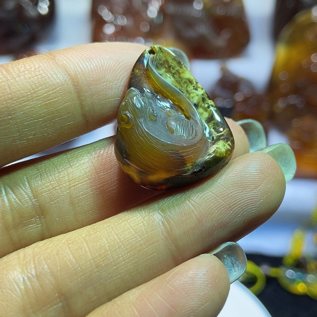 琥珀颈饰未镶嵌生肖鼠