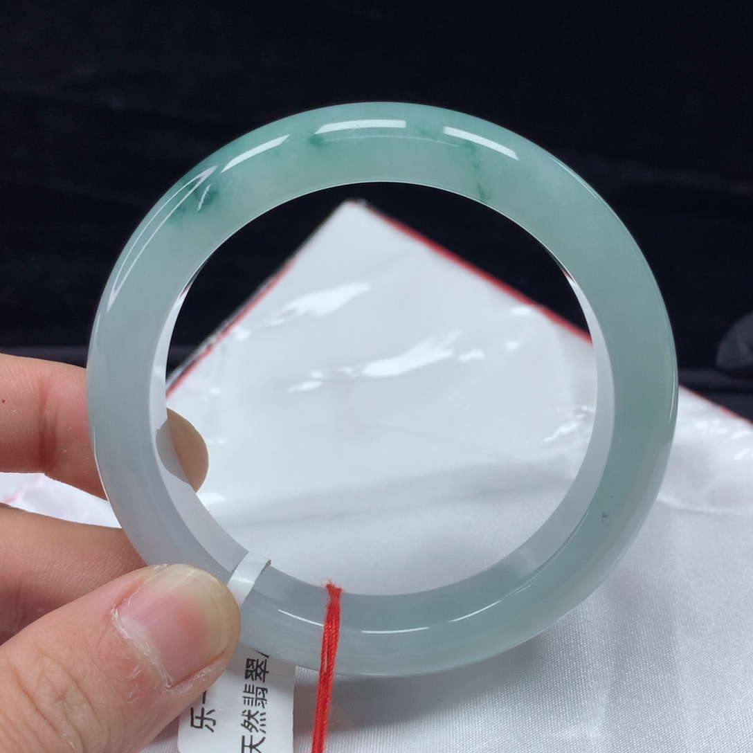 翡翠手镯（圆镯）未镶嵌57.2