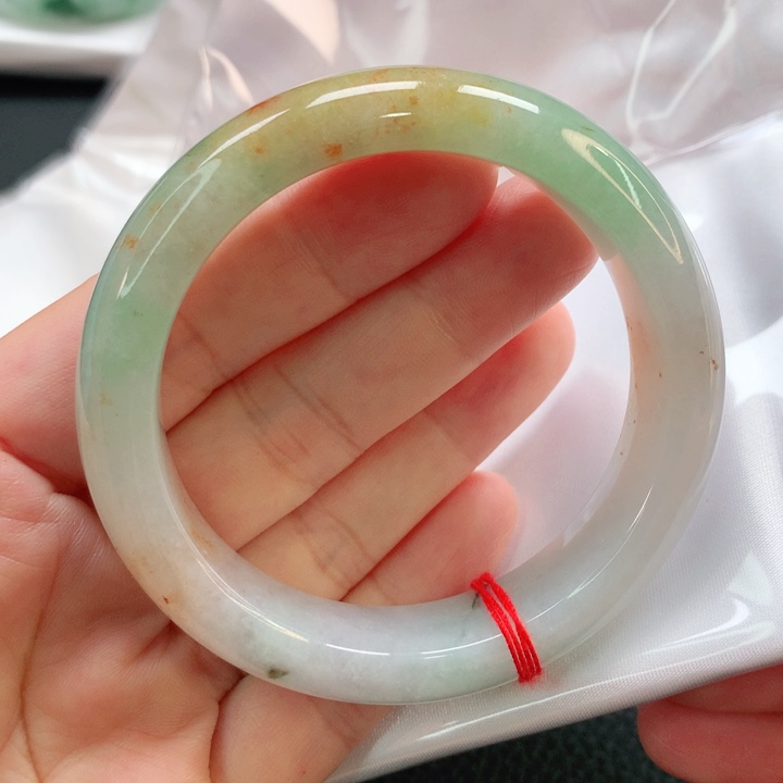 翡翠手镯未镶嵌55.6正