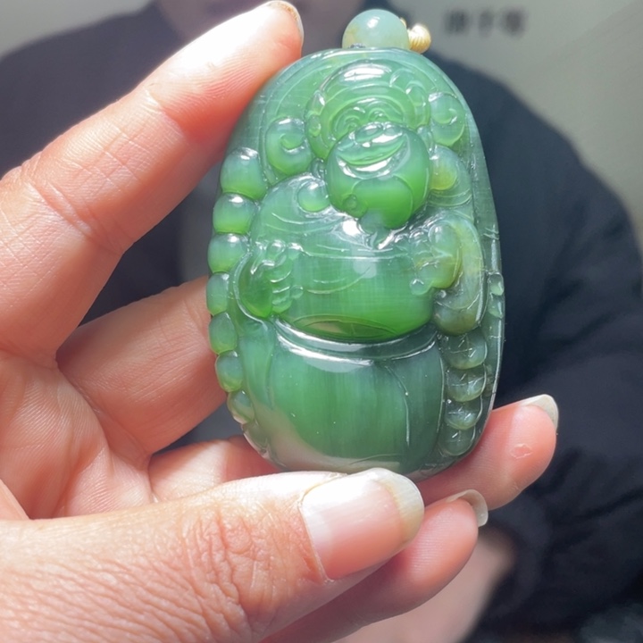 和田玉未镶嵌把件