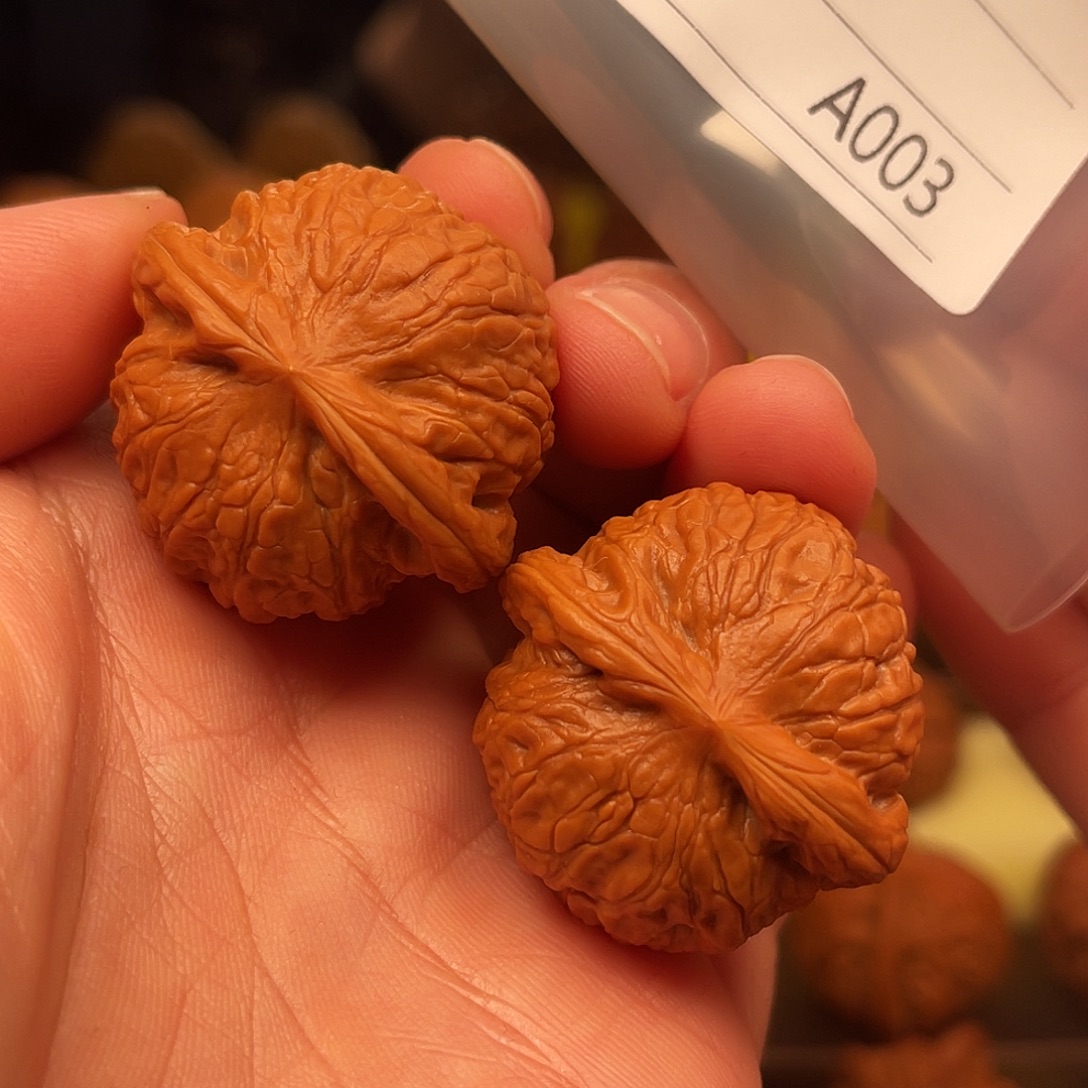 苏***瑞吊坠文玩核桃乾隆磨磨