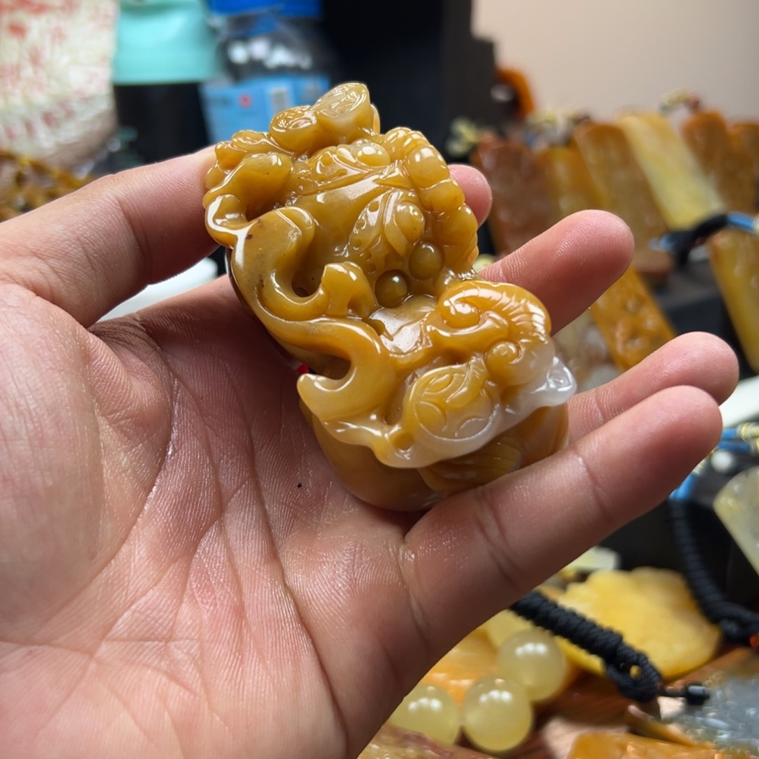 石英质玉（黄龙玉）未镶嵌hly