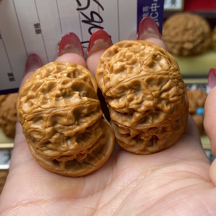 恩***计把件桃核肉球大宫灯