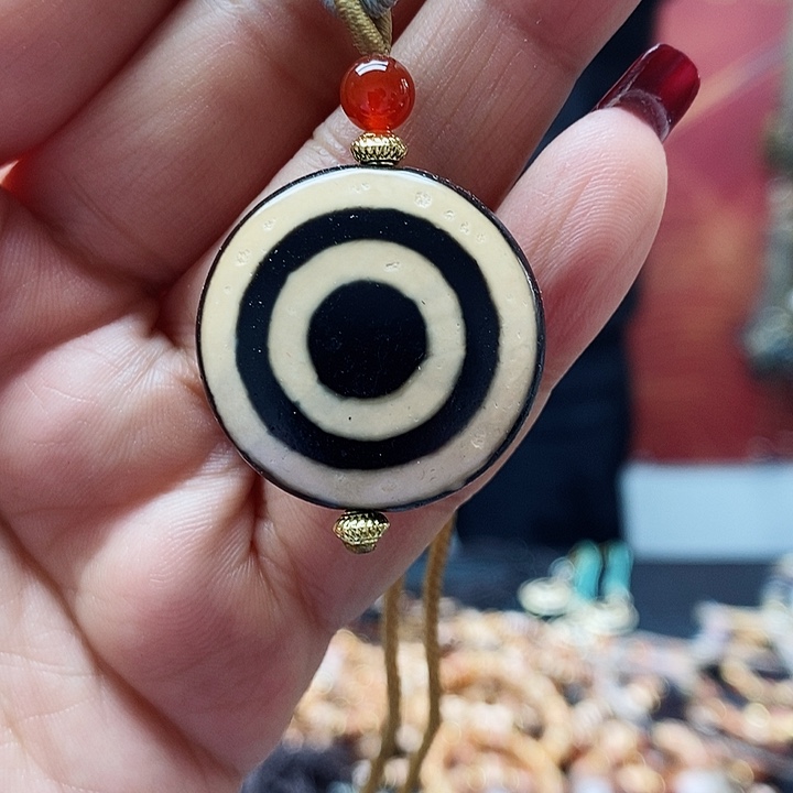 玛瑙/玉髓颈饰合金