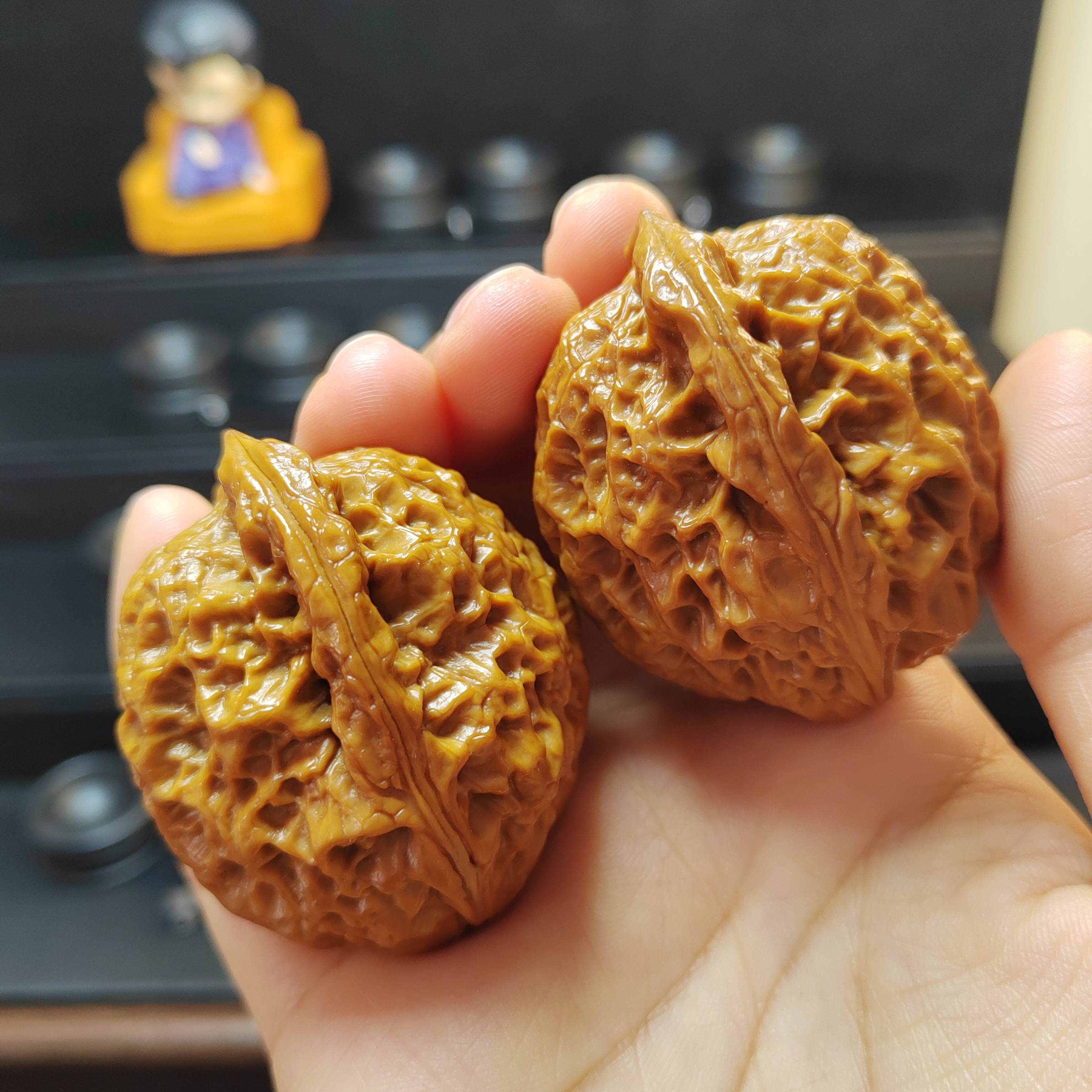 精品文玩核桃～铁帽子