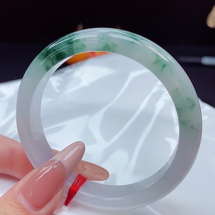 翡翠手镯未镶嵌53圈