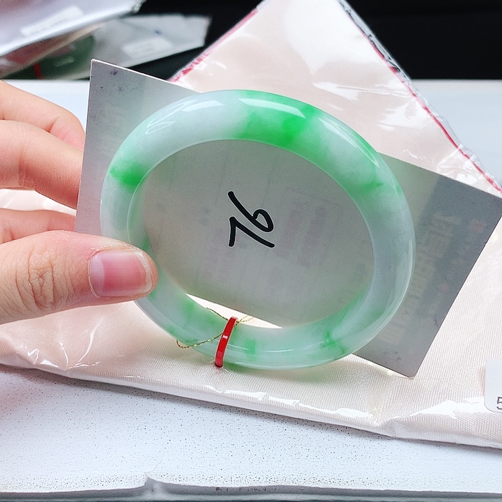 翡翠手镯未镶嵌缅甸天然a货手镯54+