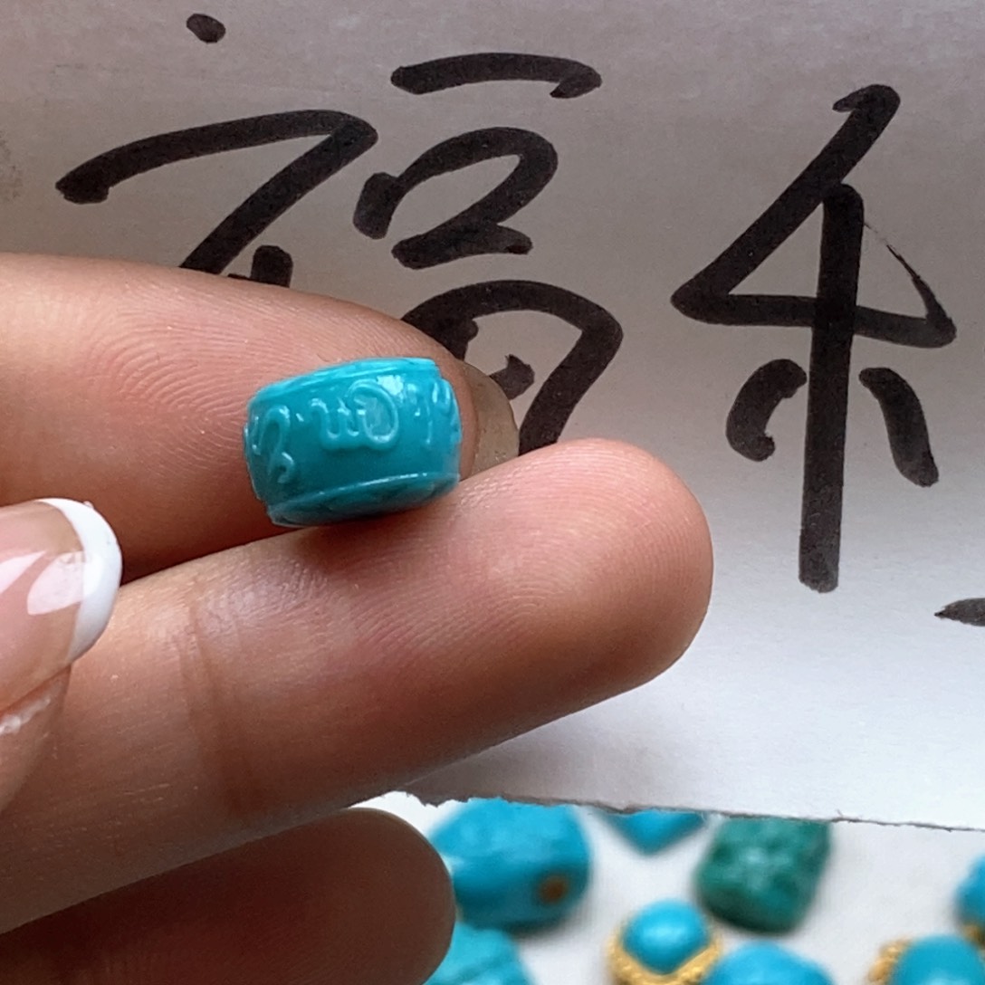 绿松石未镶嵌颈饰