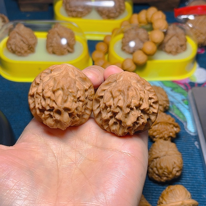 文玩核桃吊坠龙鳞