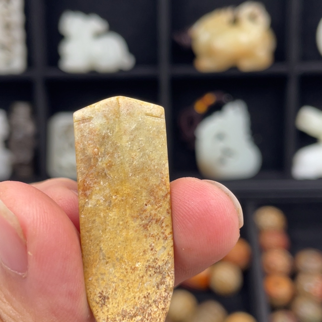 和田玉（糖玉）颈饰未镶嵌