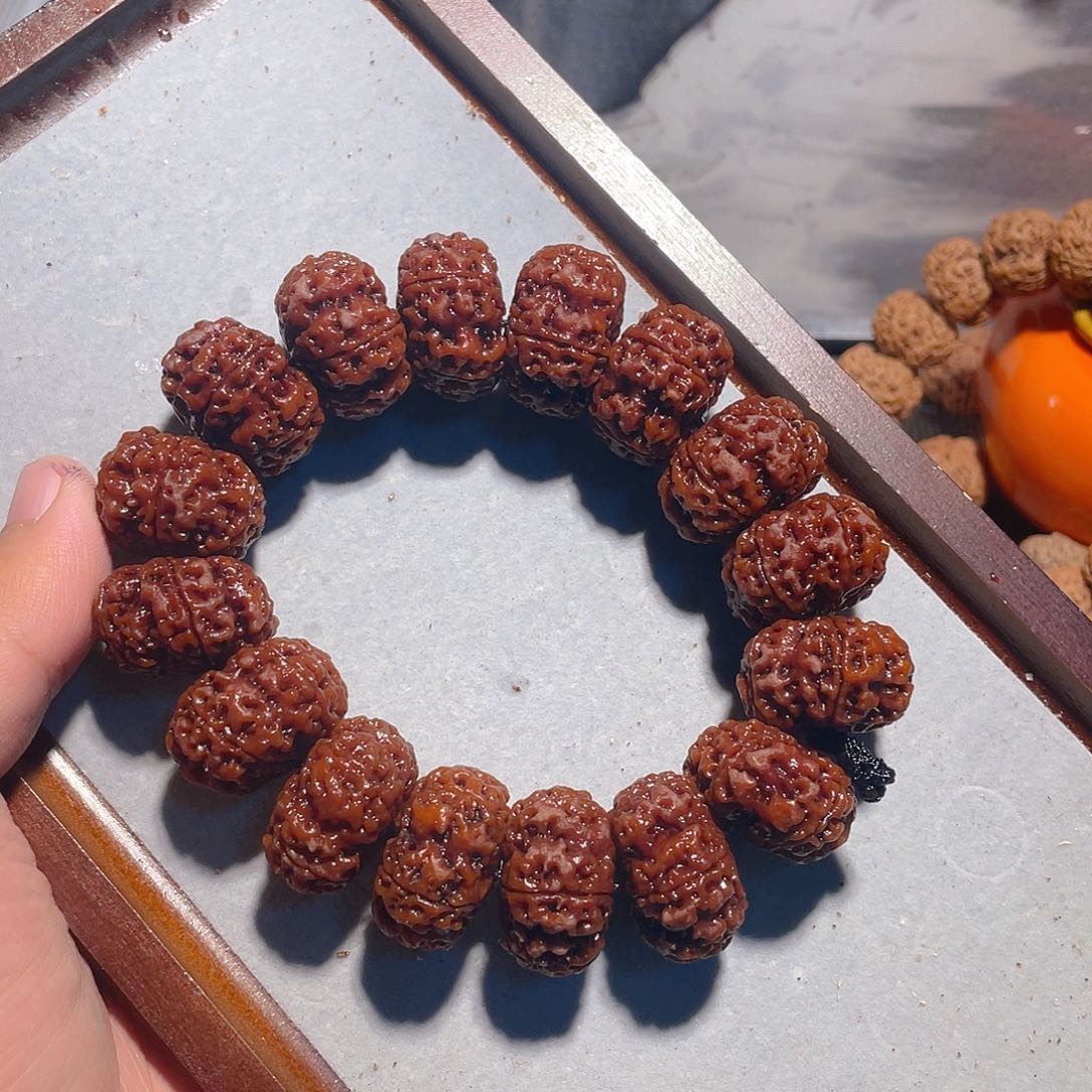 手串金刚菩提25mm爆肉荔枝纹梅花夹板【全】