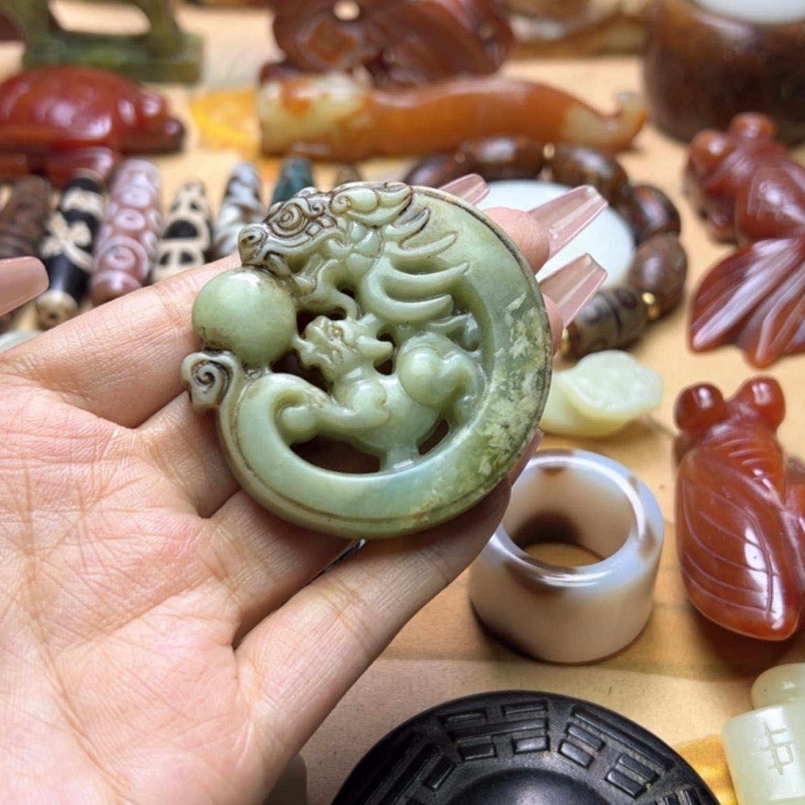 【闪购商品】蛇纹石玉颈饰未镶嵌