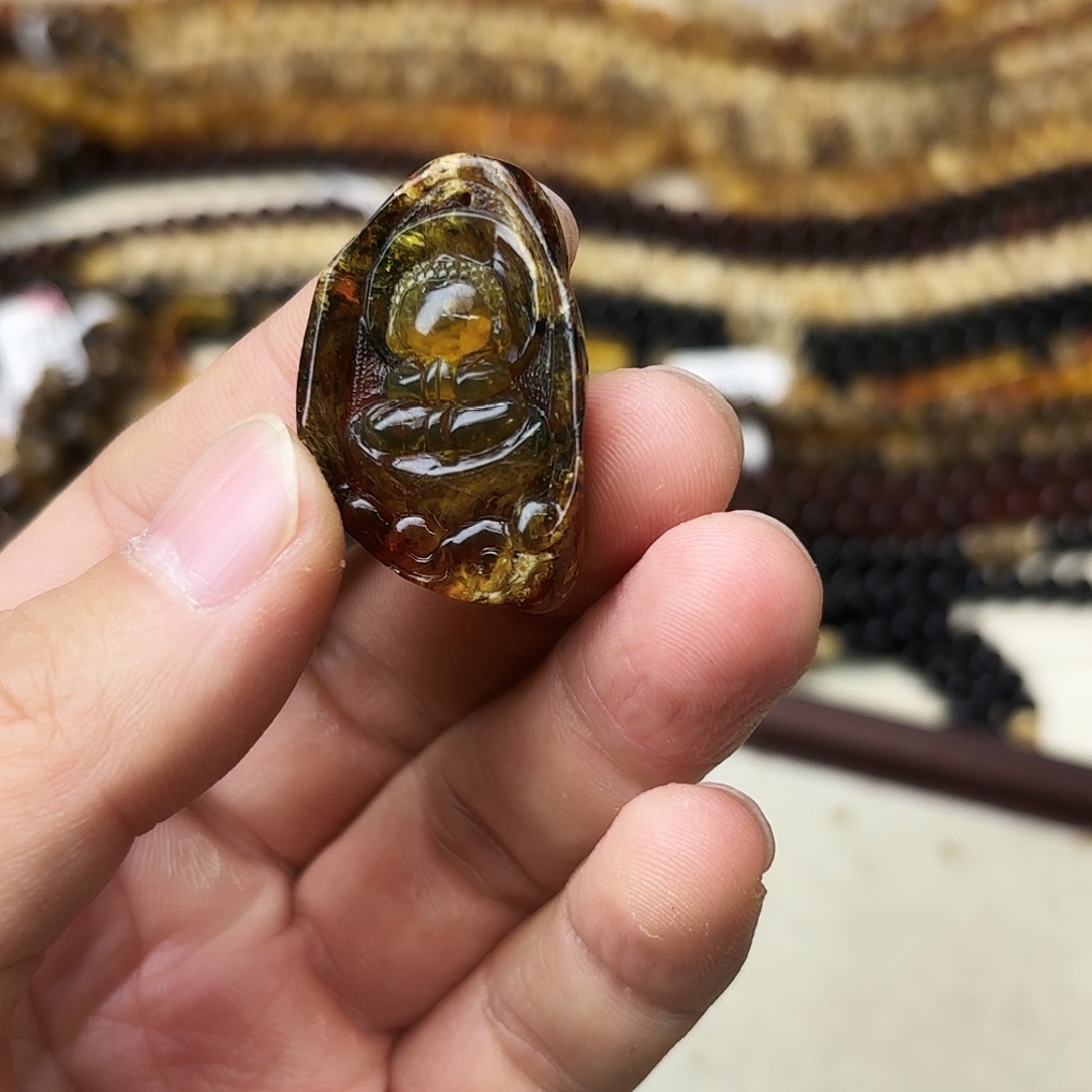 2***4琥珀未镶嵌裸石大