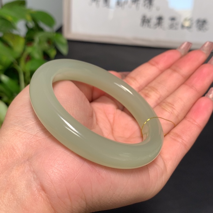 和田玉手镯未镶嵌54